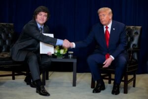 Mensaje contra China: Argentina firmó un acuerdo con EEUU y otros países en contra de la sobreproducción industrial