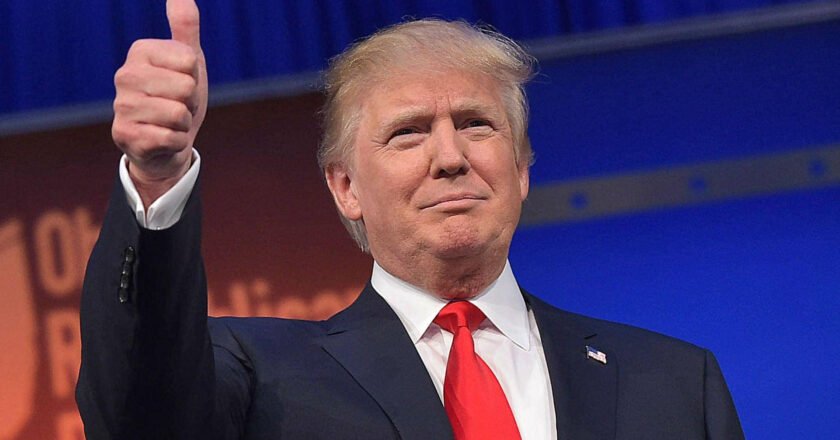 Donald Trump lanzó una plataforma de inteligencia artificial para acceder a trámites y servicios