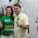 Flávio Bolsonaro votó y adelantó que se reunirá con Javier Milei si gana las elecciones en Brasil