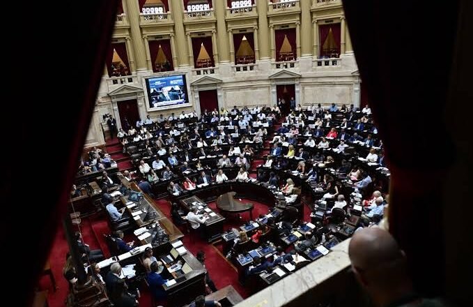 Diputados: los representantes tucumanos mostraron posturas divididas en una extensa sesión