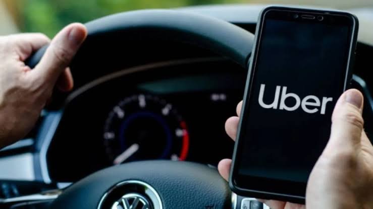 Denuncian que un chofer de Uber intentó secuestrar a la hija de un funcionario tucumano