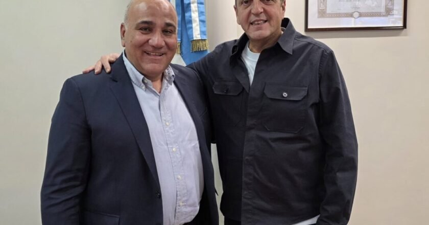 Manzur se reunió con Massa y busca mostrar poder dentro del PJ nacional