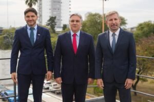 Frigerio, Pullaro y Llaryora alertaron al Gobierno por el agravamiento de la situación social