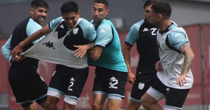 Con Nicola y Ruiz Rodríguez desde el arranque: el posible “11” de Atlético Tucumán ante Barracas